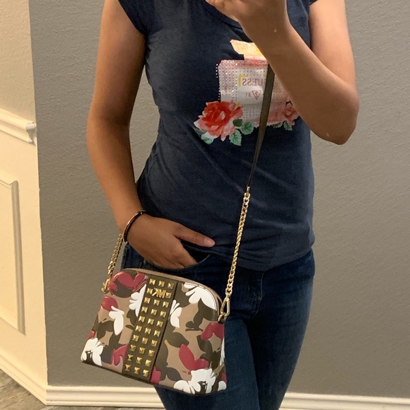 New. MK set💞 limited addition - Picture 7 of 8